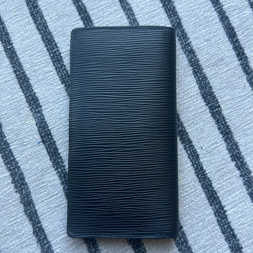Louis Vuitton Men’s Brazza Wallet - Picture 2 of 3